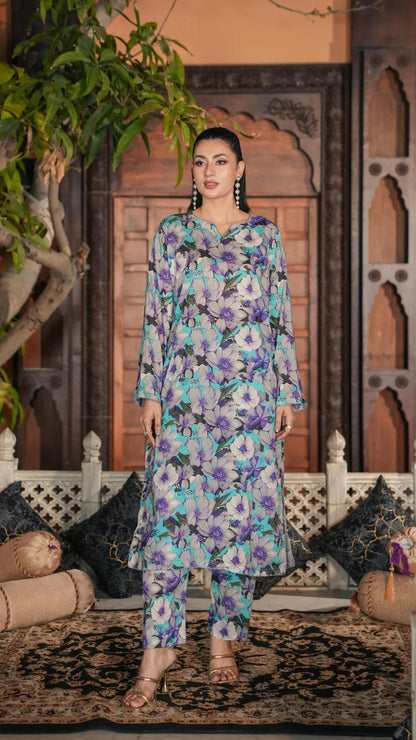 women_wearing_digital_printed_lawn_suit_with_floral_design_front - Sahraa